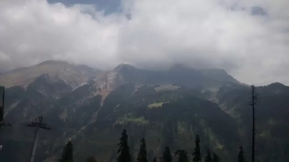 Photo of Chichoga Holiday Inn, Naggar Road, Aleo, Manali, Himachal Pradesh, India by Neha Dhiman