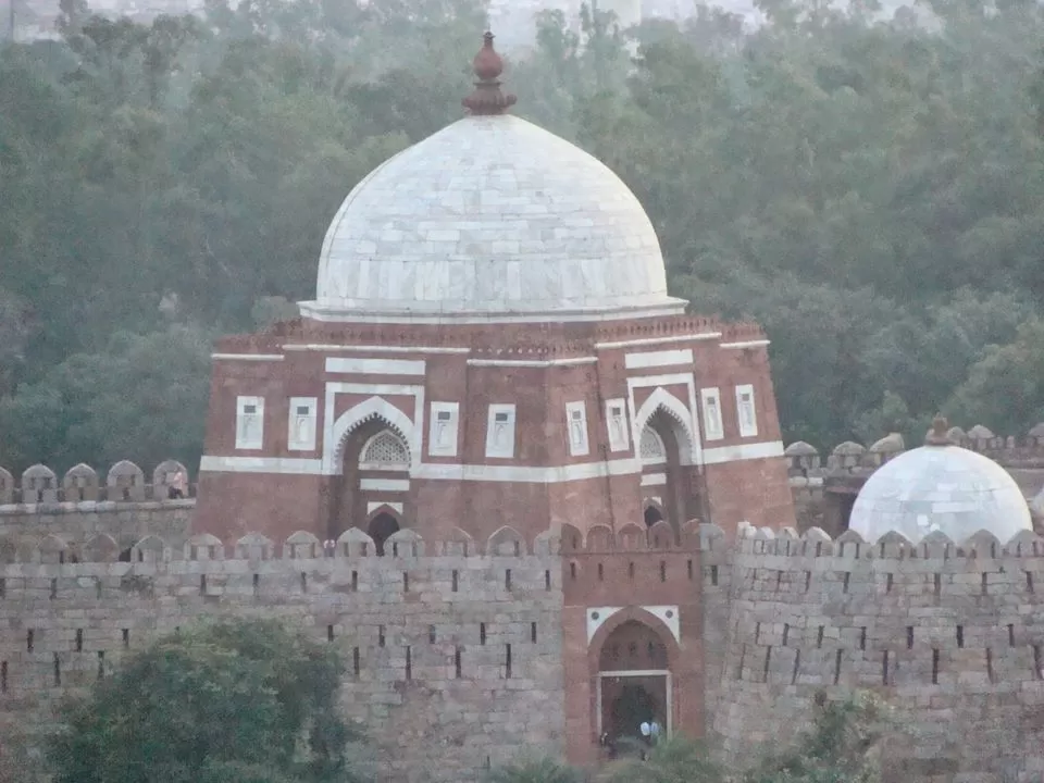 Photo of Tughlaqabad Fort, Tughlakabad, New Delhi, Delhi, India by Maryam Yasmin