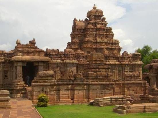 Photo of Kadalekalu Ganesha, Hampi, Karnataka, India by srishti jugran