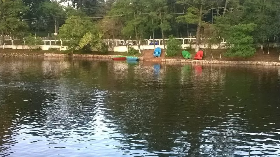 Photo of Ward's Lake, Police Bazar, Shillong, Meghalaya by Sattanurupa Saha