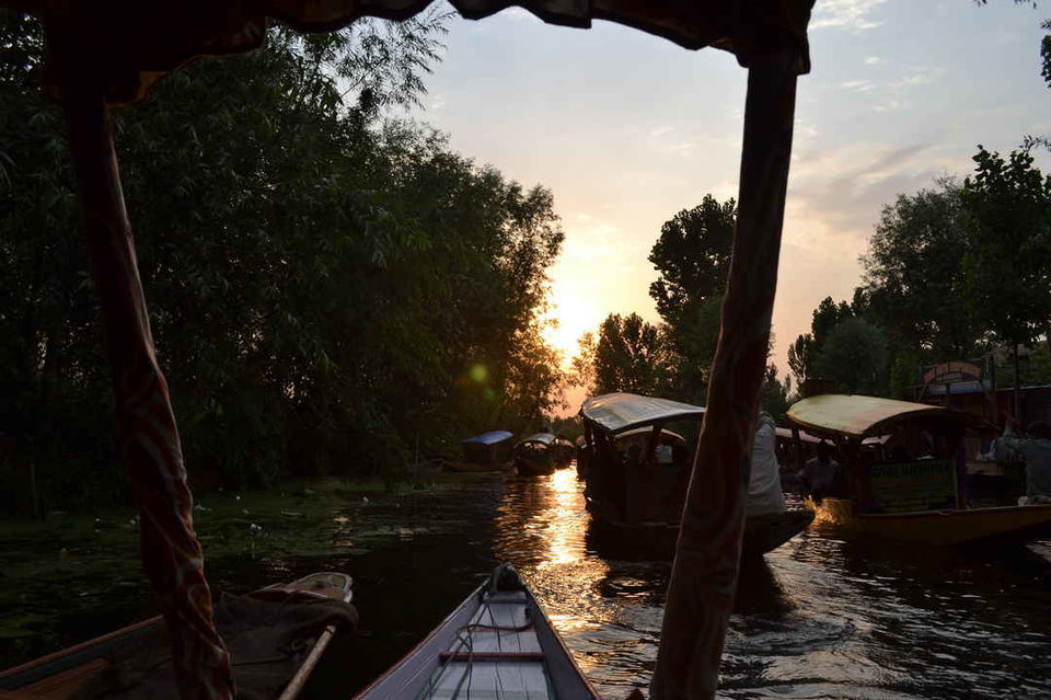 Photo of I Re-lived My Childhood As I Followed My Mother's Journal To Travel To Kashmir With My Husband by Neeti Chopra