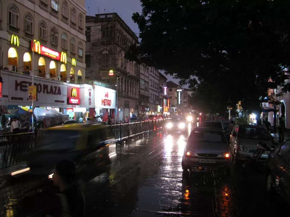 Photo of Colaba Causeway, Badhwar Park, Mumbai, Maharashtra, India by Adete Dahiya