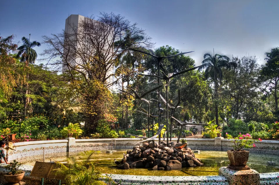 Photo of Horniman Circle Garden, Fort, Mumbai, Maharashtra, India by Adete Dahiya
