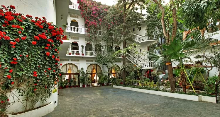 Photo of Lake Pichola Hotel in Udaipur, Udaipur, Rajasthan, India by Adete Dahiya