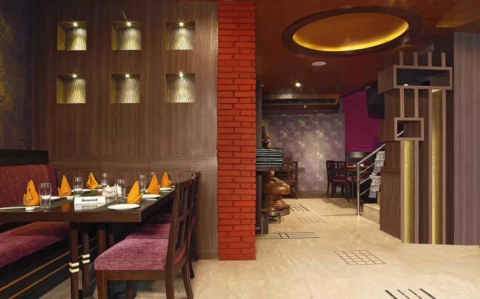 Photo of Asia Kitchen & Bar, Sir Mathuradas Vasanji Road, Asalfa, Mumbai, Maharashtra, India by Adete Dahiya