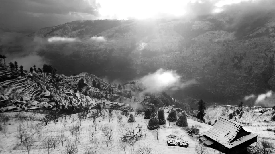Photo of Kharapathar, Himachal Pradesh, India by Adete Dahiya