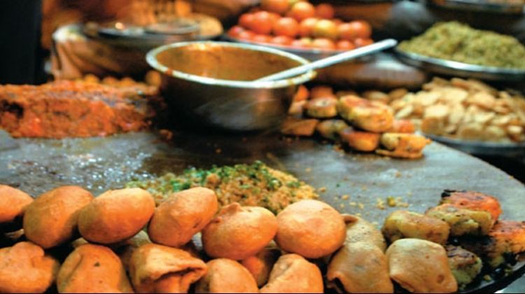 Photo of वाराणसी के सर्वश्रेष्ठ स्ट्रीट फूड जॉइंट जो गूगल पर आपको नहीं मिलेंगे 1/1 by Adete Dahiya