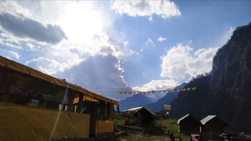 Photo of Kheer Ganga Trek, Khir Ganga, Himachal Pradesh, India by chinmay sharma