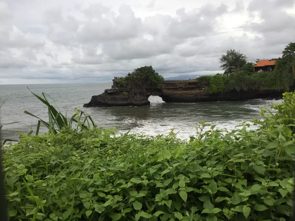 Photo of Tanah Lot Temple, Jalan Tanah Lot, Beraban, Tabanan Regency, Bali, Indonesia by Kushagri Shah