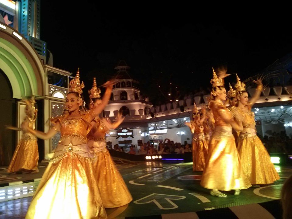 Photo of Miles,and miles, and miles,and miles away - PHUKET 59/64 by ashishjain