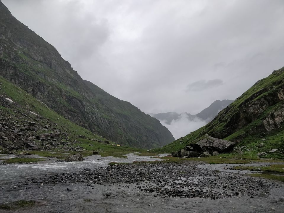 Photo of Wandering through the Himalayas - trekking to Hampta Pass 4/8 by anisha mishra