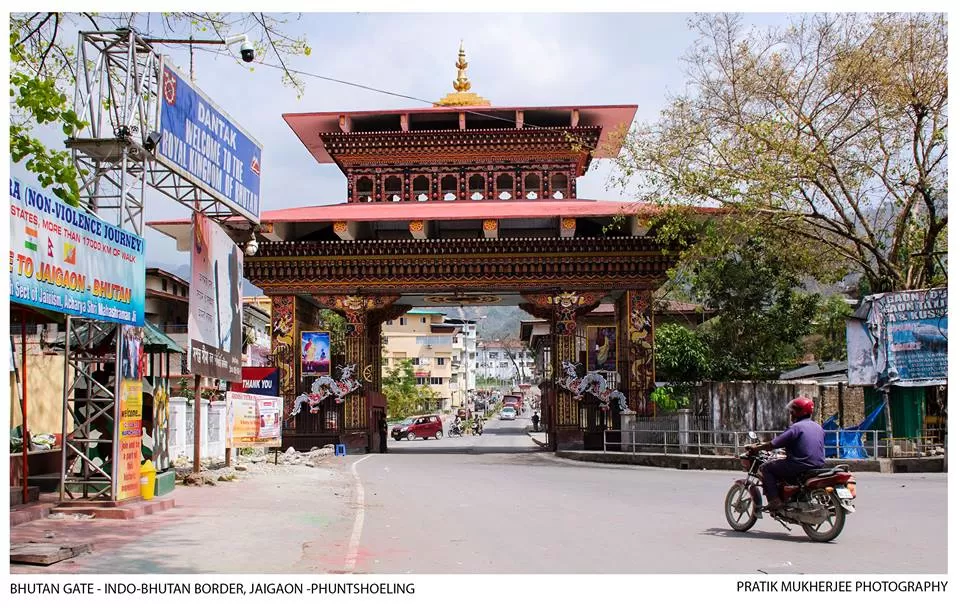 Photo of Sealdah Railway Station, Bepin Behari Ganguly Street, Sealdah, Kolkata, West Bengal, India by PRATIK MUKHERJEE