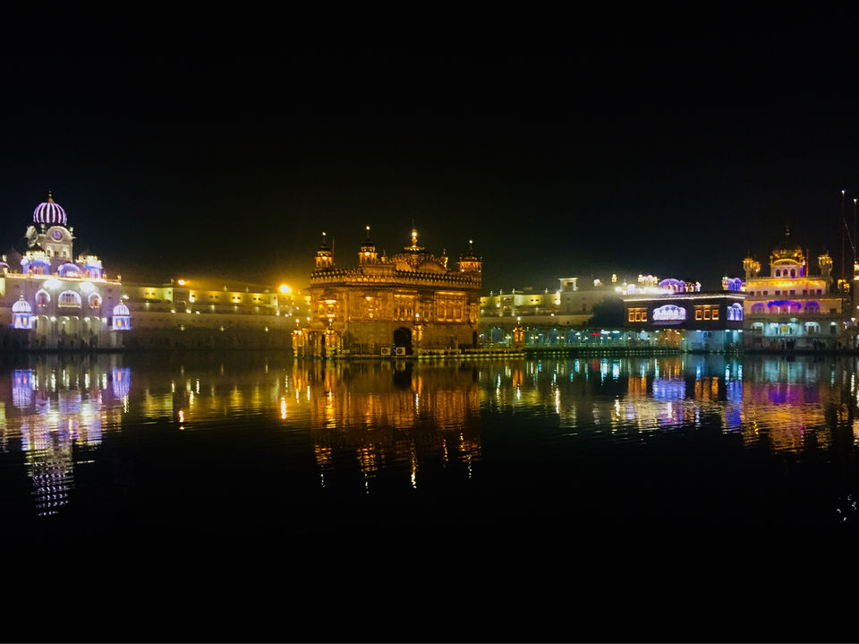Photo of Golden temple, Atta Mandi, Katra Ahluwalia, Amritsar, Punjab, India by Raveendra Mrkc