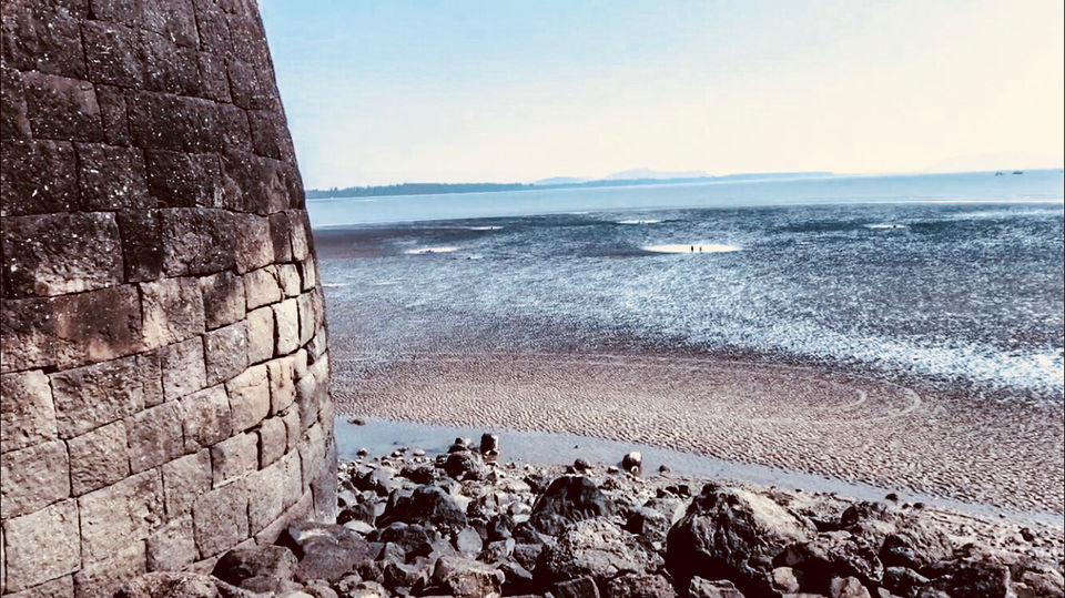 Photo of Kolaba Fort, RCF Colony, Divi Parangi, Alibag, Maharashtra, India by Sakshi Chaudhary