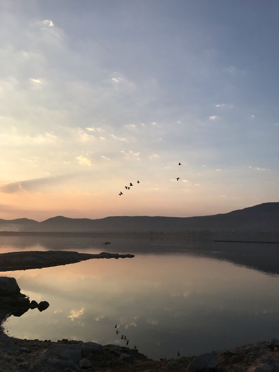 Photo of Kasarsai Dam, Maharashtra by Sakshi Chaudhary