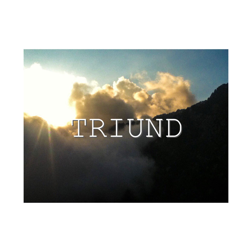 Photo of Living In The Clouds - TRIUND #trekkinginwinter by Sakshi Chaudhary
