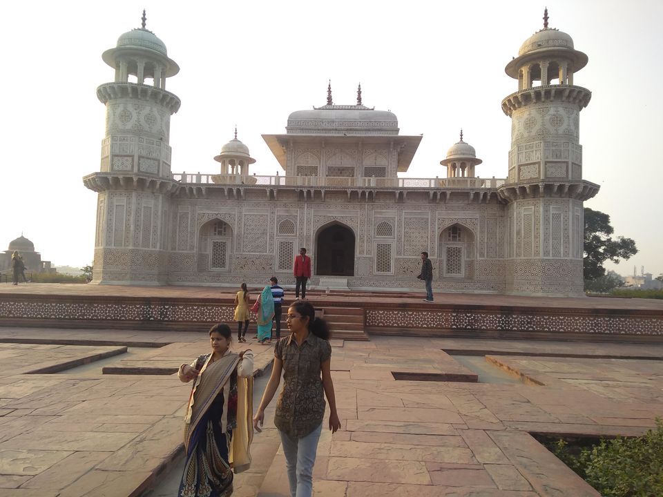 Photo of Itmad-ud-Daula, Moti Bagh, Agra, Uttar Pradesh, India by Sudarshan Gupta