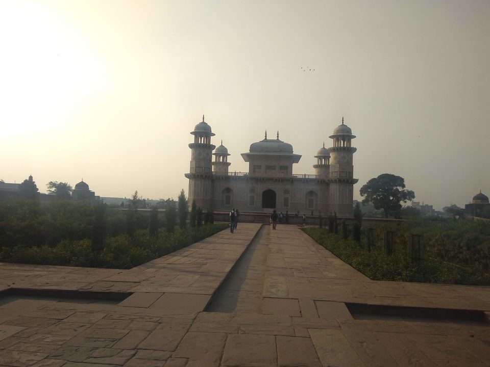 Photo of A Glimpse Of Agra Within 36 Hours by Sudarshan Gupta