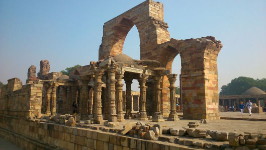 Insight of the first city of Delhi (lalkot): Qutub Complex - Tripoto