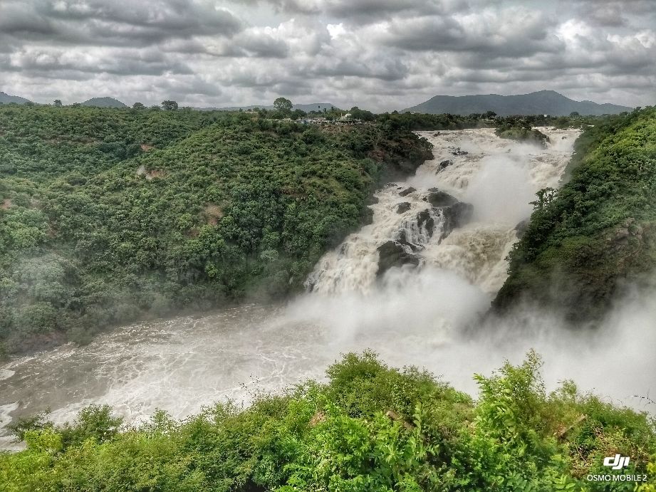Photo of Weekend getaways from Bangalore, Best Waterfalls of Karnataka. 3/5 by Runa Nath