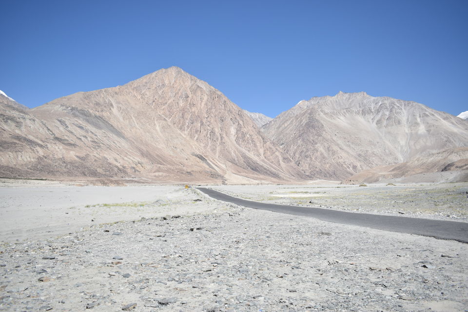 Photo of Heaven on Earth....#nature #ladakh #should be on every traveller list by Apeksha Mahto