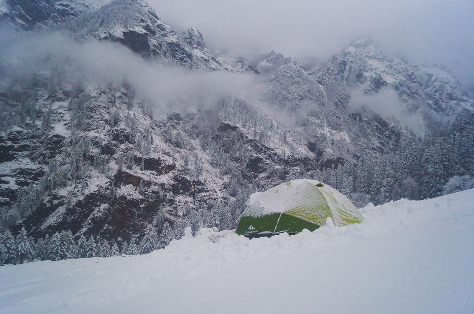 Photo of A Winter Trek To Kheerganga by Jason Byrne