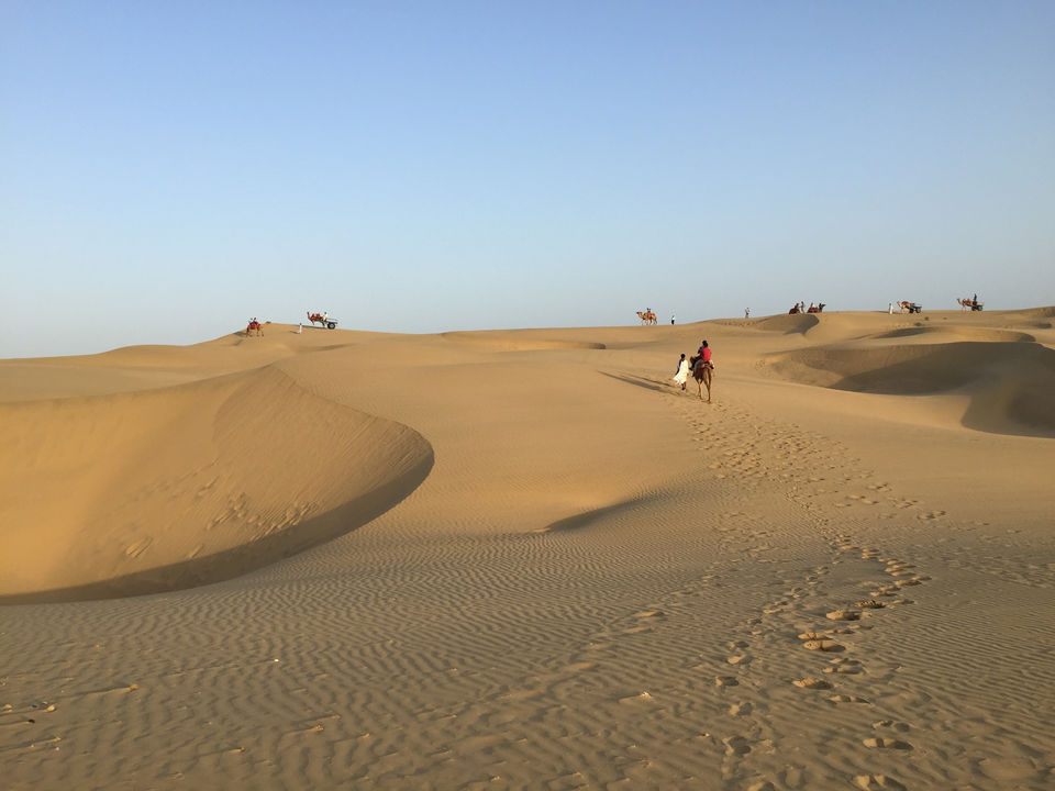 Photo of Sam Sand Dunes And That Golden Sunset : Jaisalmer by Rahul Cosec
