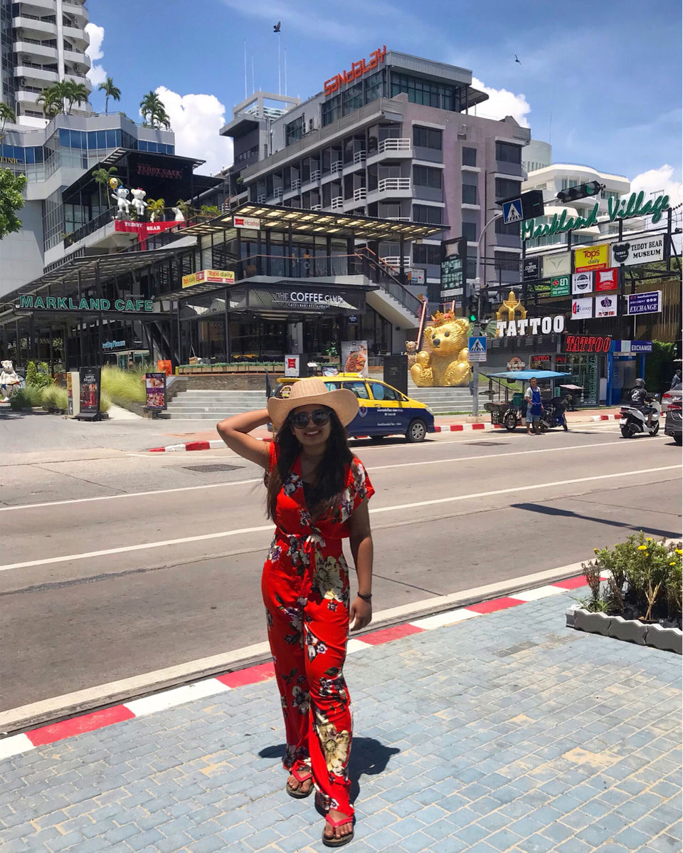 Photo of Pattaya Beach, Pattaya City, Bang Lamung District, Chon Buri, Thailand by Moha