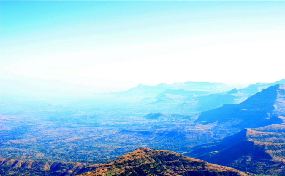 Photo of Try THIS ROUTE to Mount Kalsubai, the highest peak of Maharashtra, if you dare! 17/20 by Arthi
