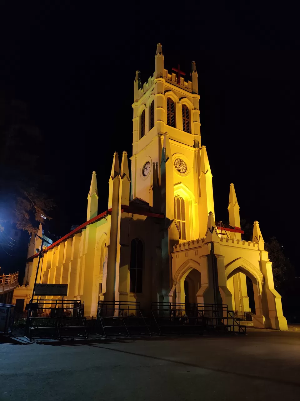 Photo of Mall Road, The Mall, Shimla, Himachal Pradesh, India by Riya Ghosh