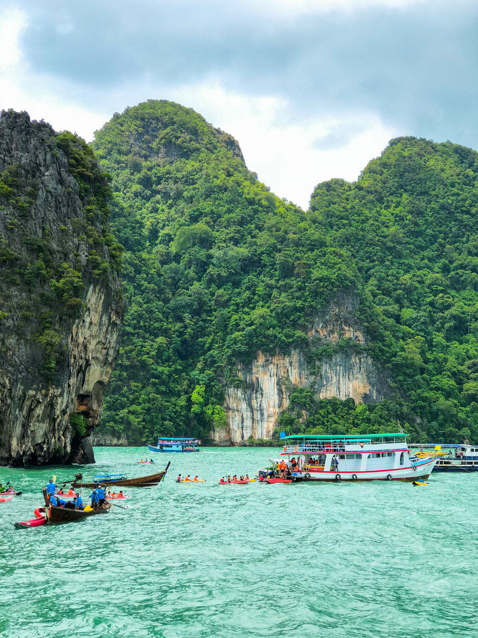 Photo of Phang Nga Bay, Thailand by Swati Chaturvedi