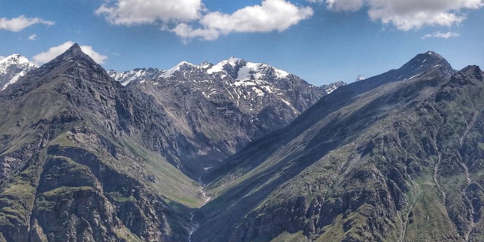 Photo of Rohtang Pass, Manali, Himachal Pradesh, India by Swagata Nath