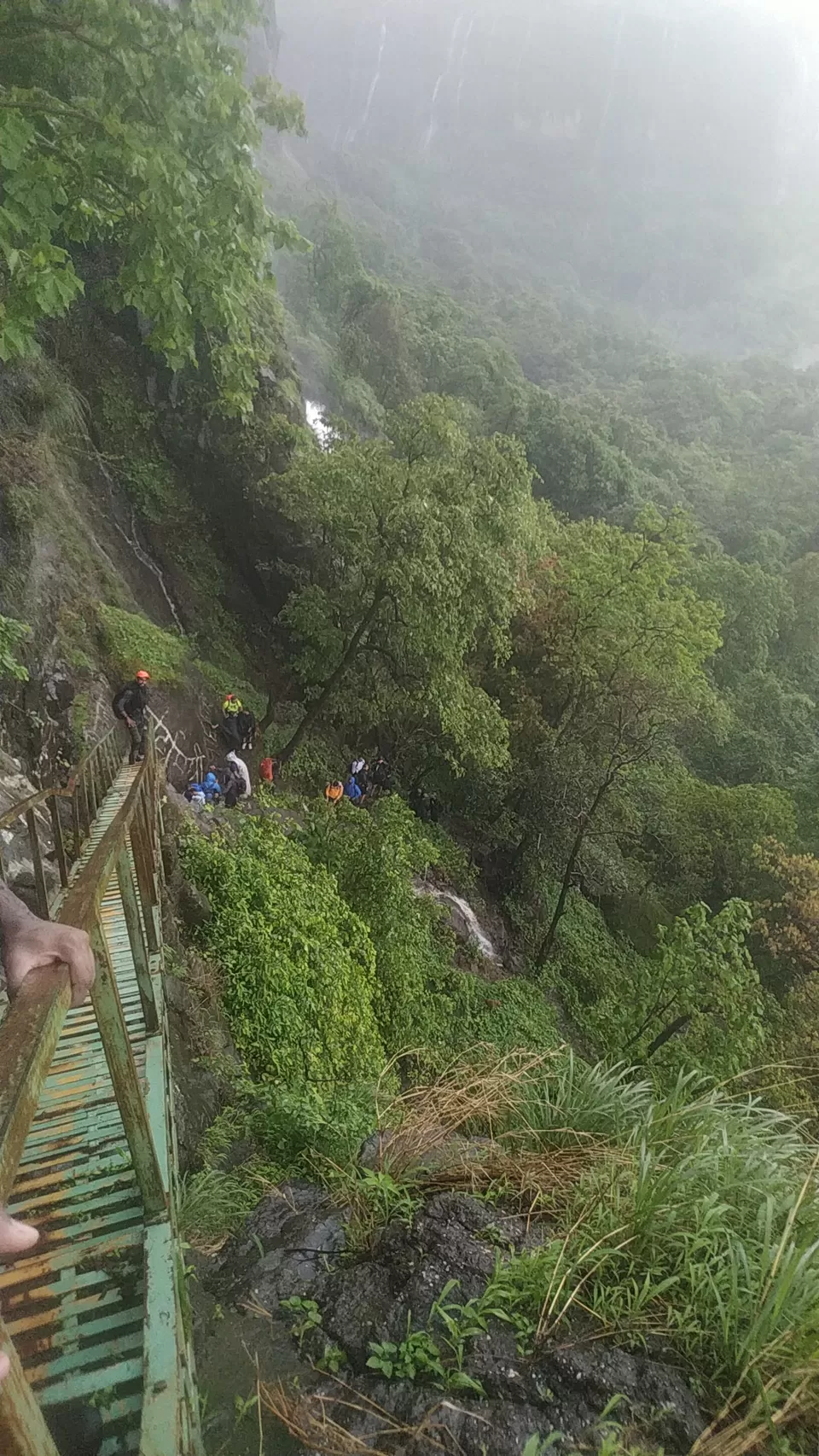 Photo of Shidi Ghat Walkway, Ambherpada, Maharashtra, India by Sash travel diaries