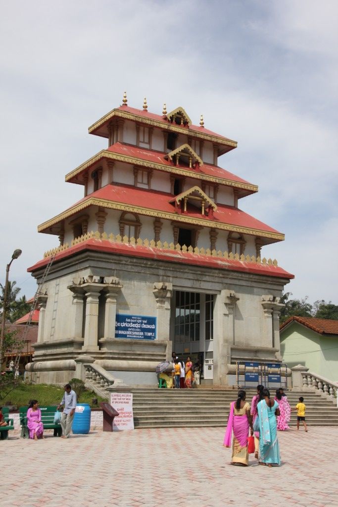 Photo of MADIKERI - COORG- SCOTLAND OF INDIA by Vivek Patil