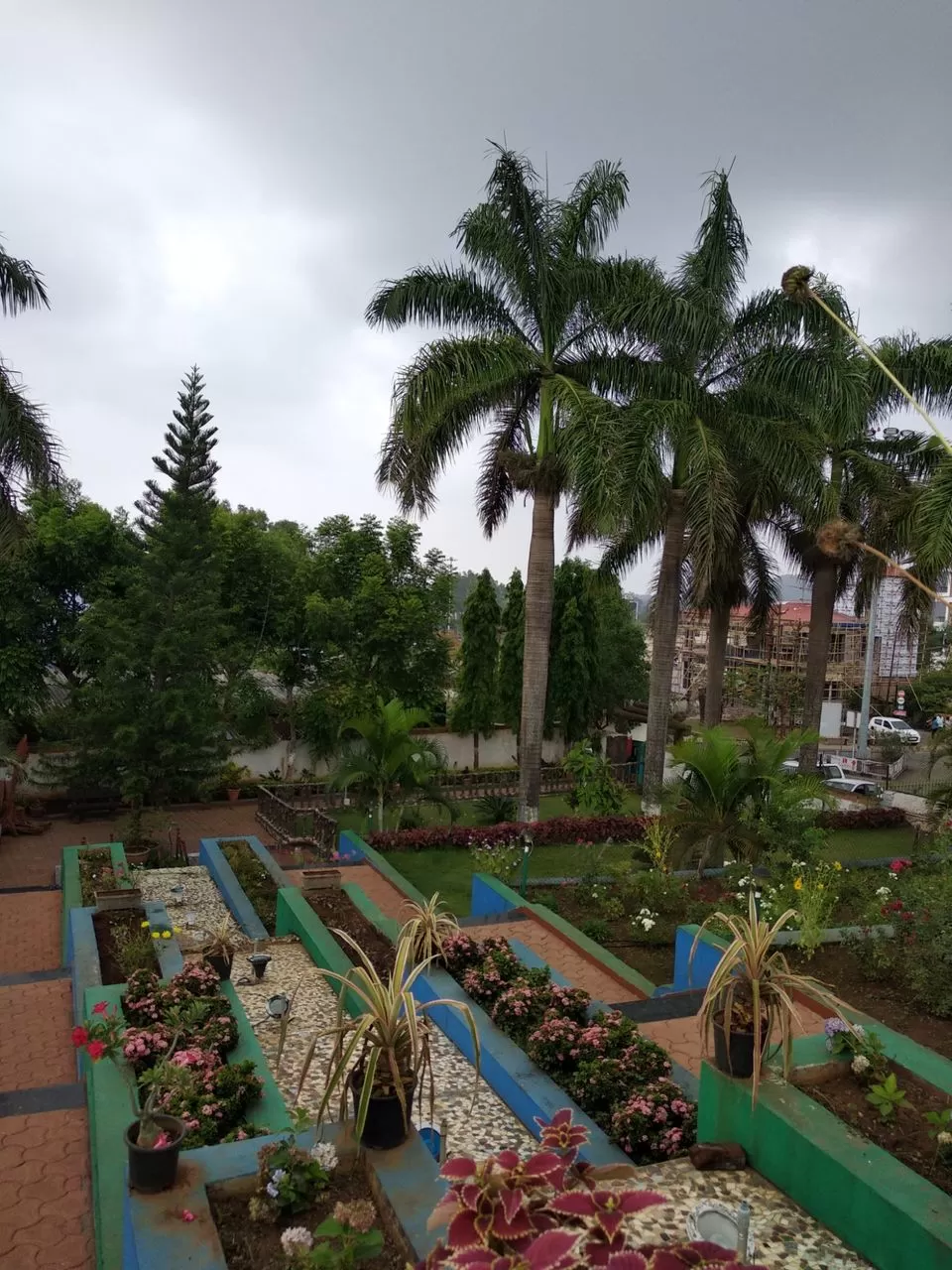 Photo of Step Garden, Table Land Road, Saputara, Gujarat, India by kvshah