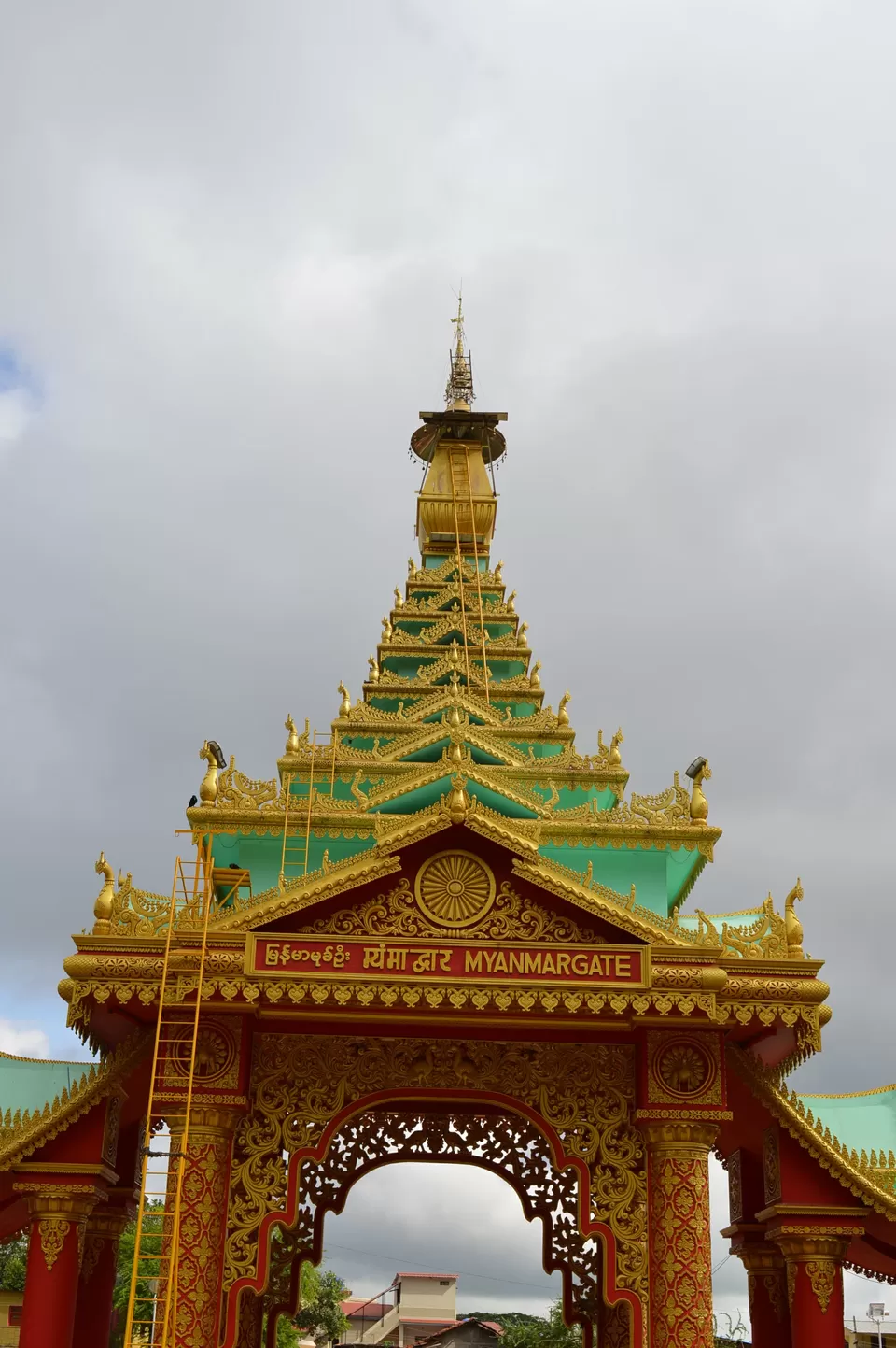 Photo of Myanmar Gate, Dhammagiri Colony, Igatpuri, Maharashtra, India by kvshah