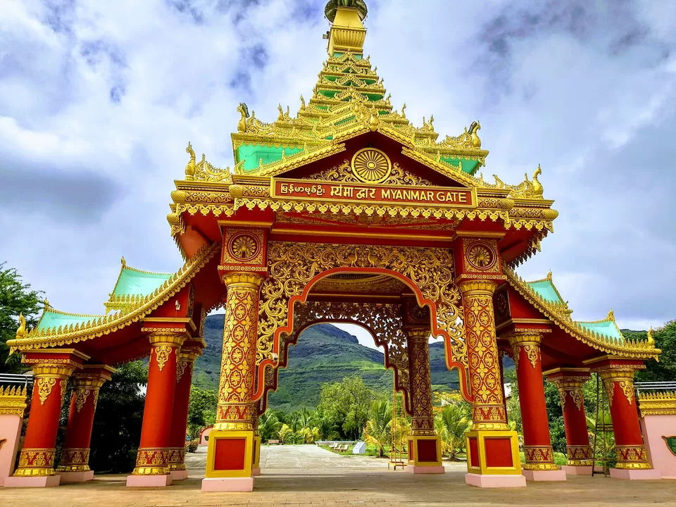 Photo of Myanmar Gate, Dhammagiri Colony, Igatpuri, Maharashtra, India by kvshah