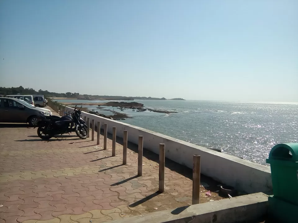 Photo of Gangeshwar Mahadev Temple, Daman and Diu, India by kvshah