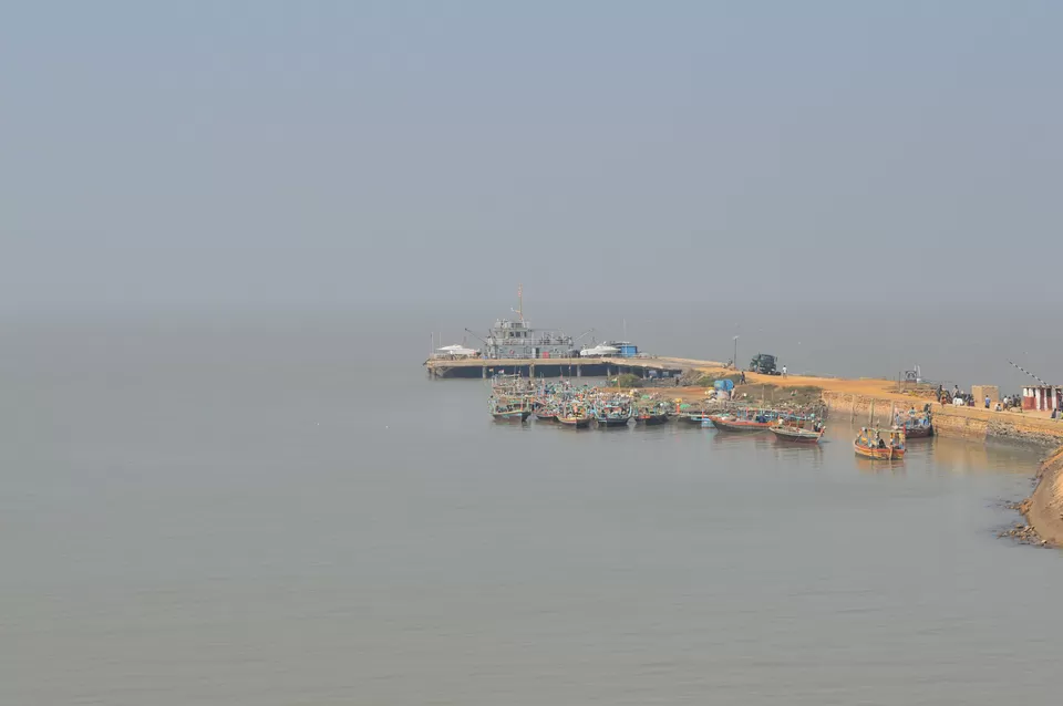 Photo of Shree Koteshwar Mahadev Mandir, Narayan Sarovar, Gujarat, India by kvshah
