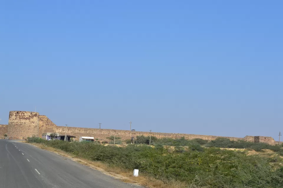 Photo of Lakhpat Fort, Kot Lakhpat, Gujarat, India by kvshah