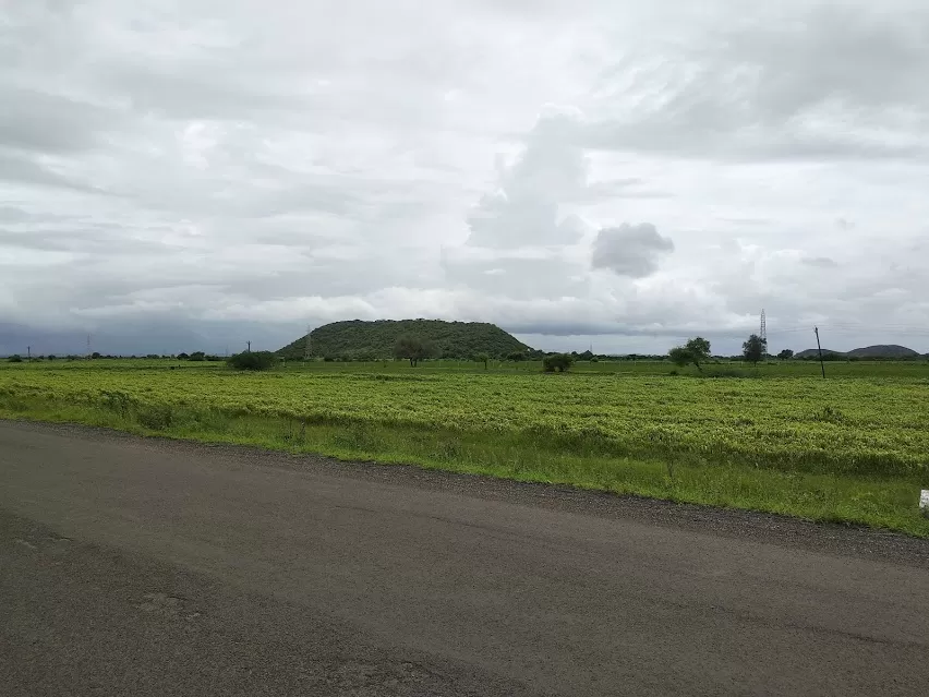 Photo of Hastagiri Jain Tirth હસ્તગિરી જૈન તીર્થ, Chok, Gujarat, India by kvshah