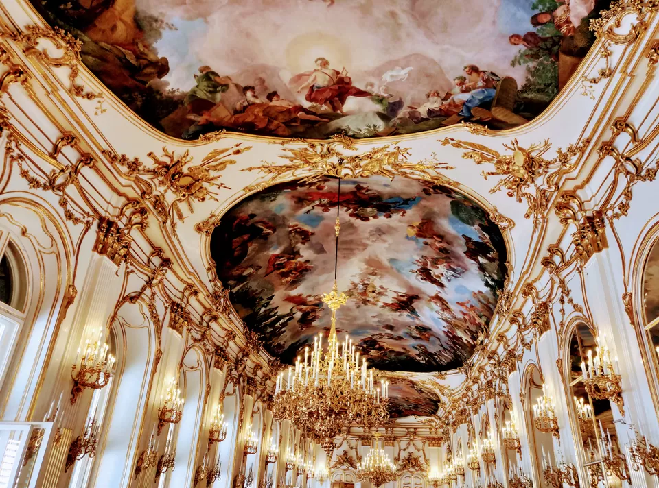 Photo of Schönbrunn Palace, Schönbrunner Schloßstraße, Vienna, Austria by Preethika Pilinja