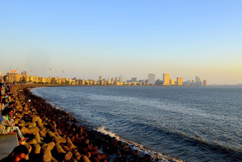 Photo of This City has Queen's Necklace 1/1 by Vinayak Verma