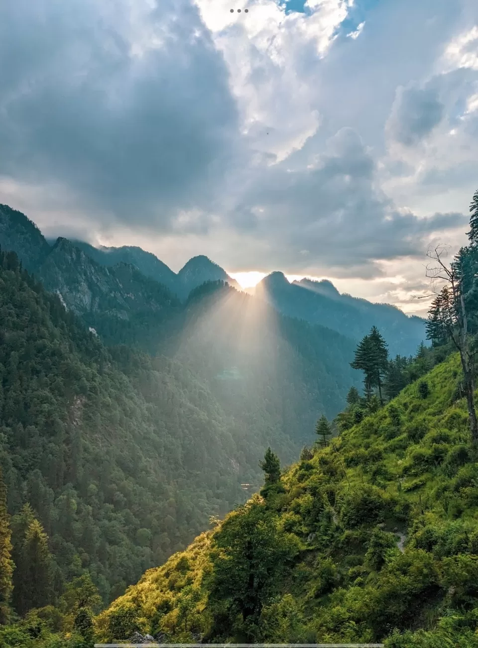 Photo of My Experience of Living in Kasol — What You Shouldn’t Miss in This Little hamlet by Priyansha Srivastava