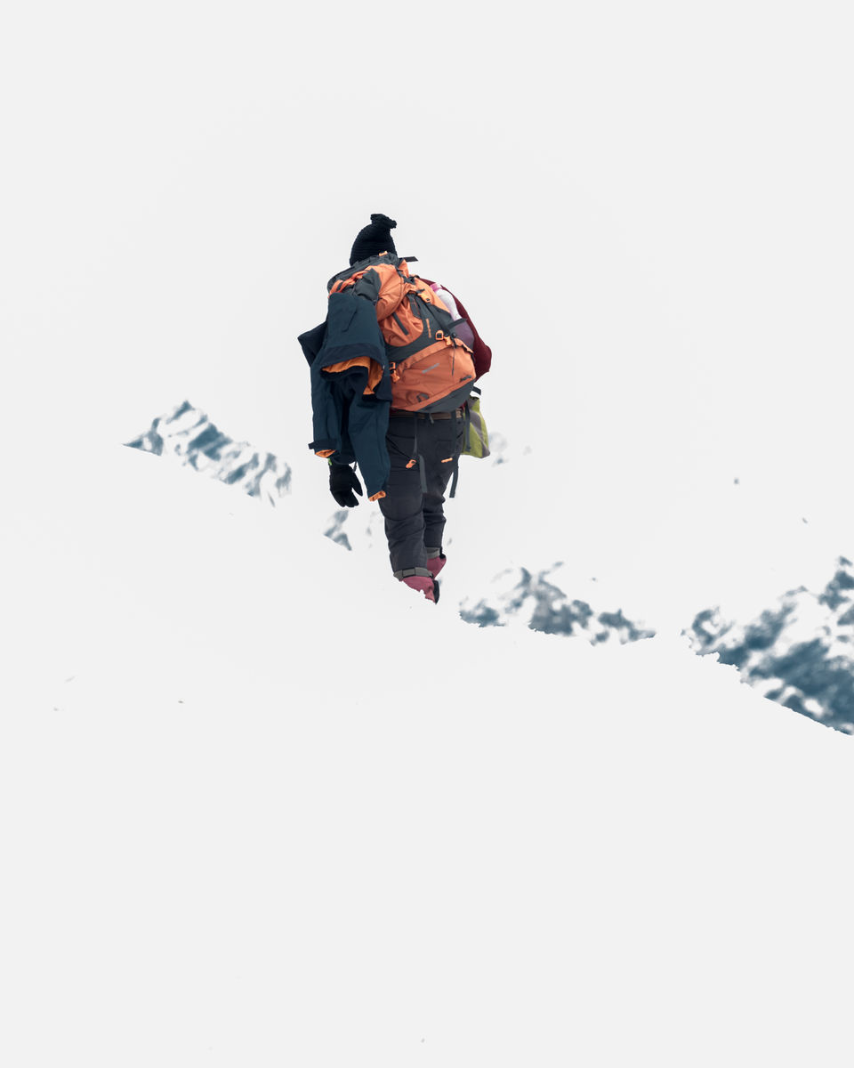 Photo of Winter hike to a frozen lake in the lap of Himalayas. Brahmatal Trek #OffbeatUttarakhand by Akshay Upadhya