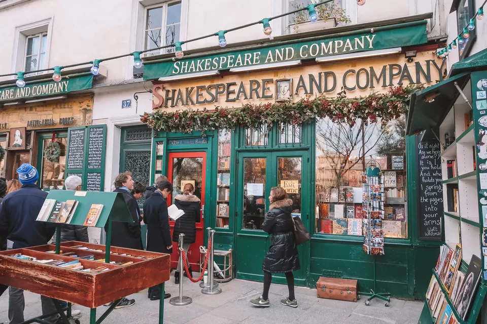 Photo of Shakespeare and Company Café, Rue de la Bûcherie, Paris, France by AAMNA MISHRA