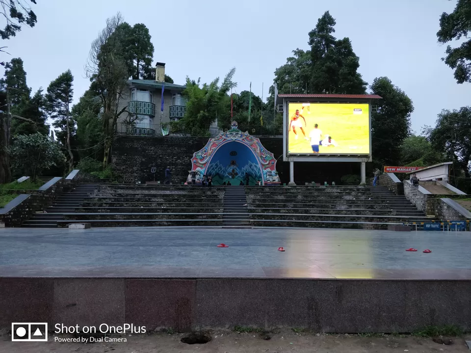 Photo of Mall Road, Darjeeling, West Bengal, India by Sandesh Patkar