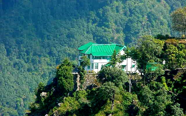Photo of Mussoorie, Uttarakhand, India by SHWETA VASHIST