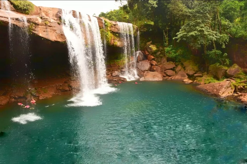 Photo of Krang Shuri Waterfall, Meghalaya, India by Rohit Kumar Gupta