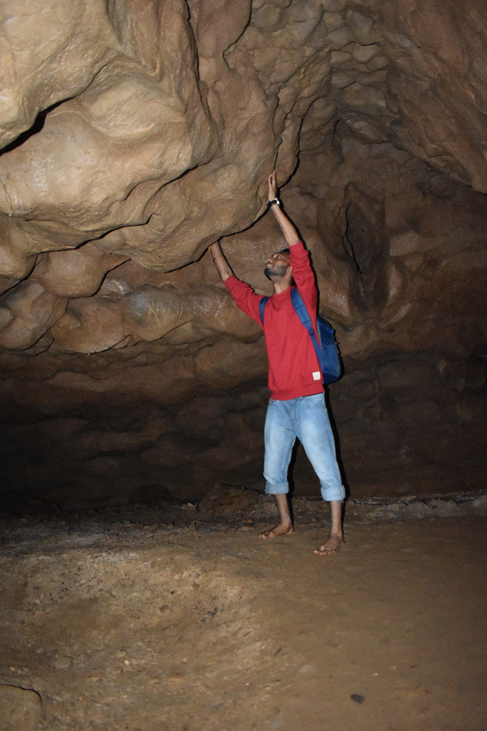 Photo of Hidden beauty Of Arwah Cave Cherapunjee 8/11 by Rohit Kumar Gupta